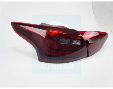 схема блока в багажнике ford focus 3